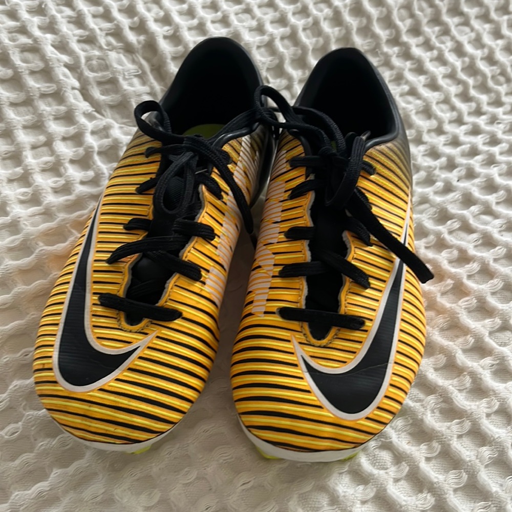 Nike toddler cleats